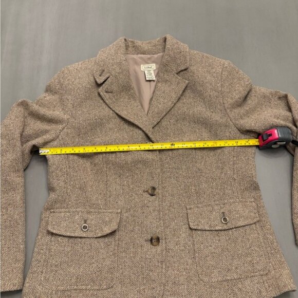L.L. Bean Women’s Tan Herringbone Tweed Wool-Silk Blazer Jacket 3 Button Sz M - Picture 12 of 16